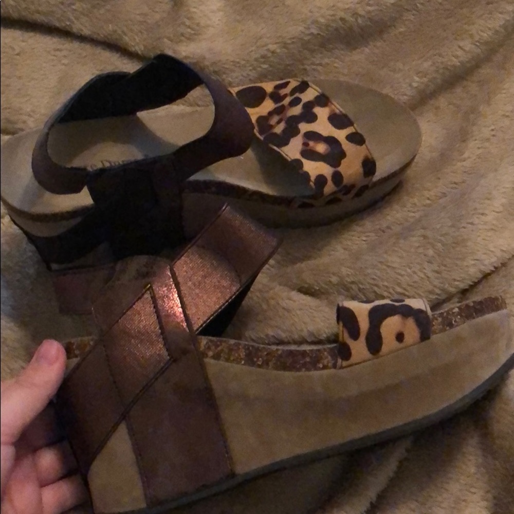 Wedge sandals